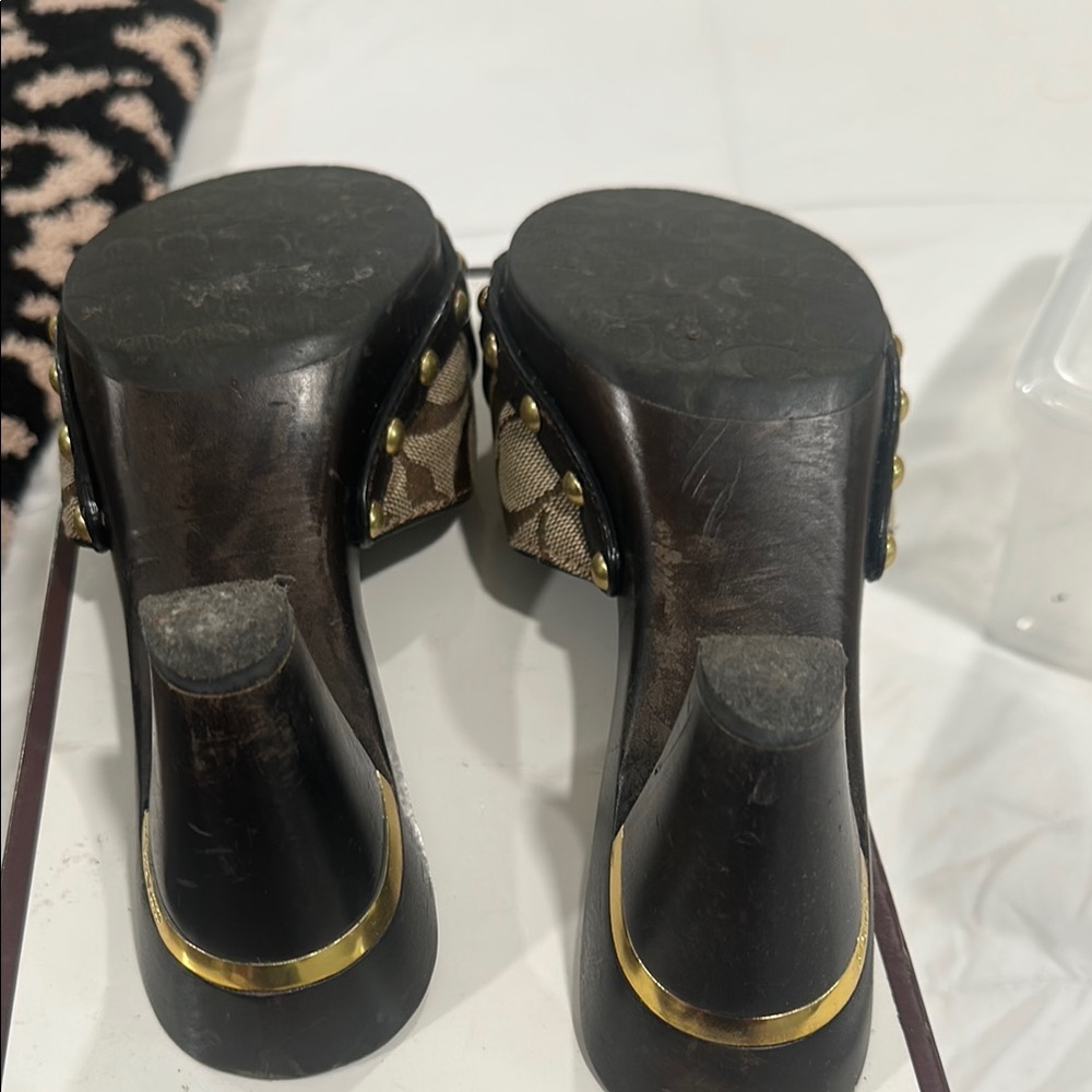 Coach Women's Black and Tan Mules with Gold Accents - Picture 5 of 7